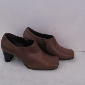 Parade ankle boots, camel color, 6 1/2 leather